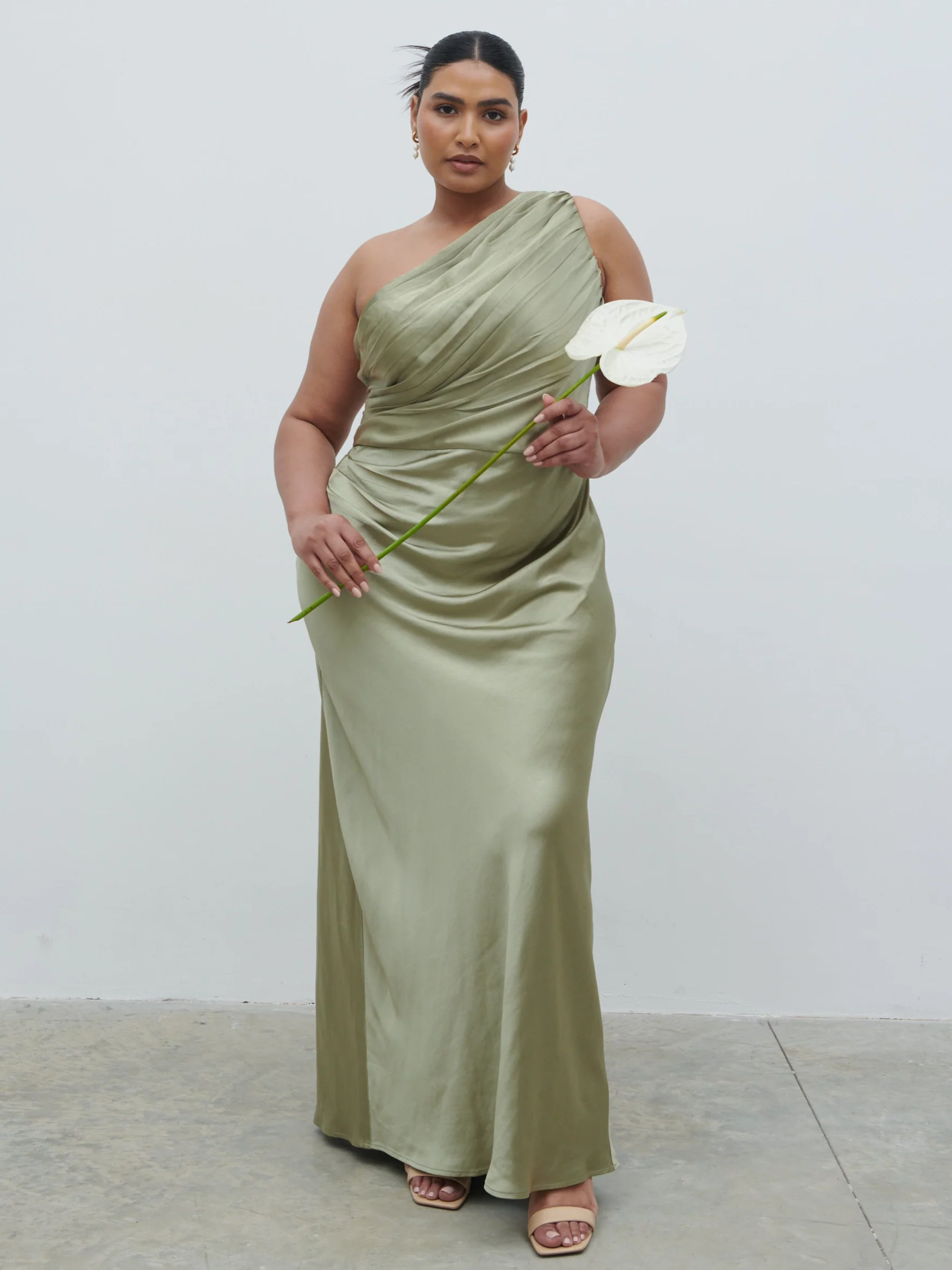Juliet Ruched Maxi Bridesmaid Dress Curve - Matte Olive