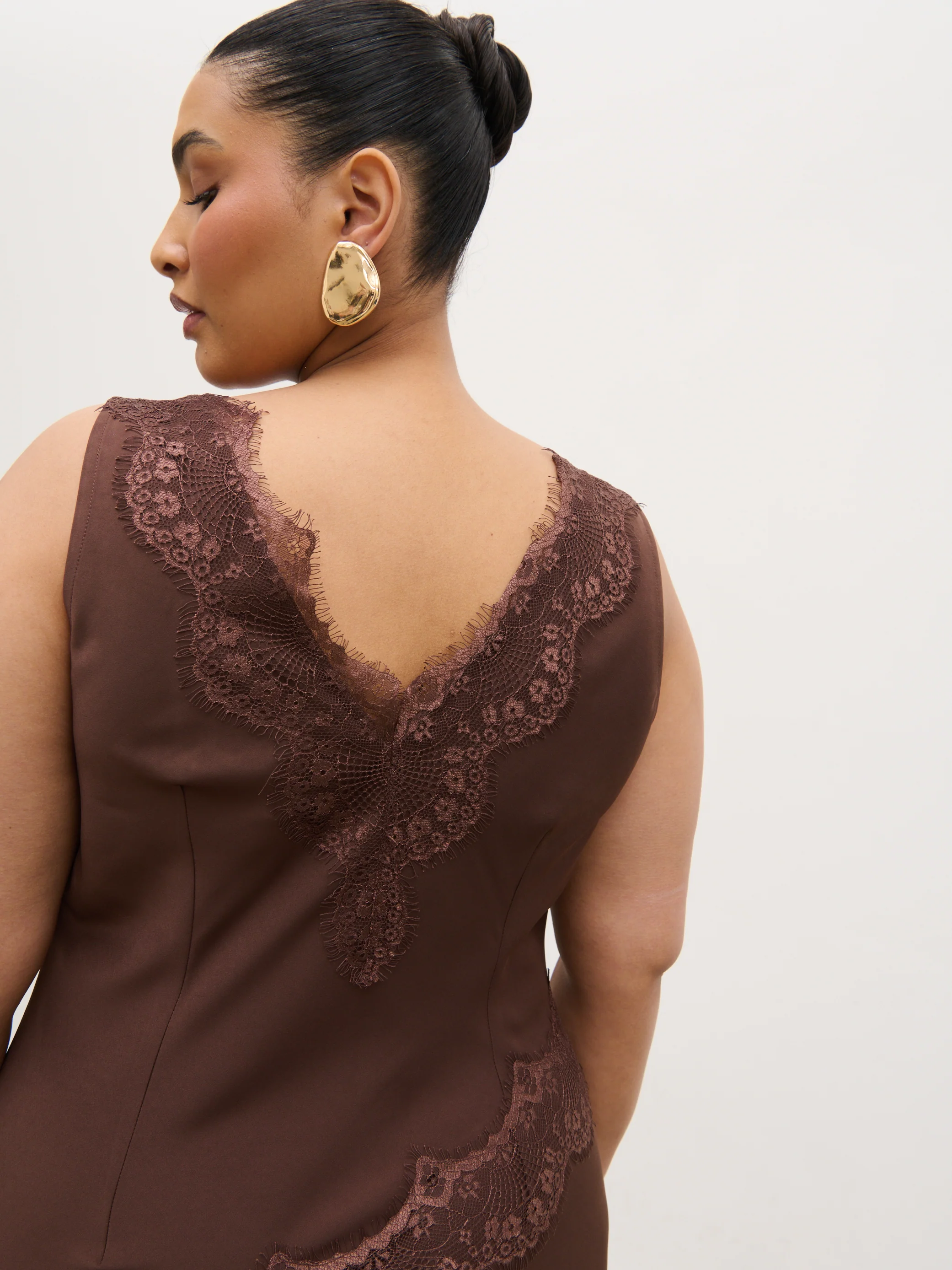 Robin Slip Lace Maxi Dress Curve - Chocolate Brown - Image 5
