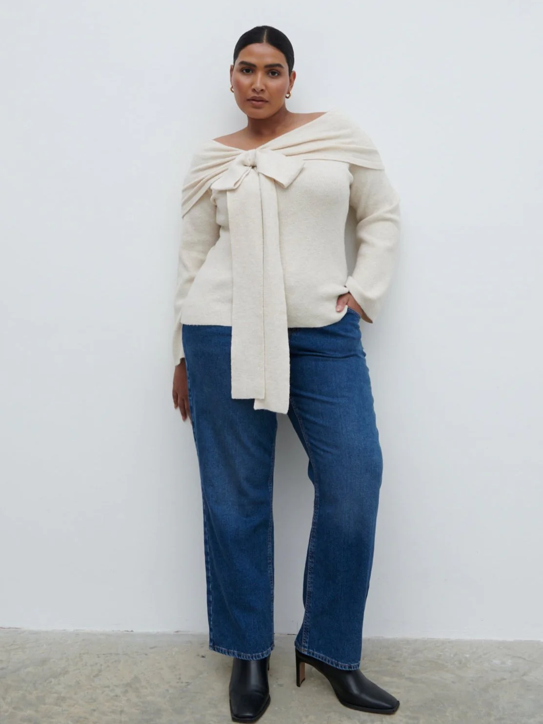 Tilda Bardot Bow Knit Top Curve - Beige - Image 2